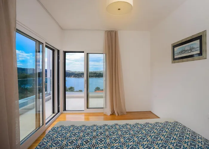 Jaksa By Interhome Сasa de vacaciones Nečujam